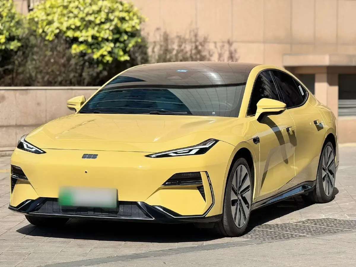 2024 Geely Galaxy E8 BEV 76KWH