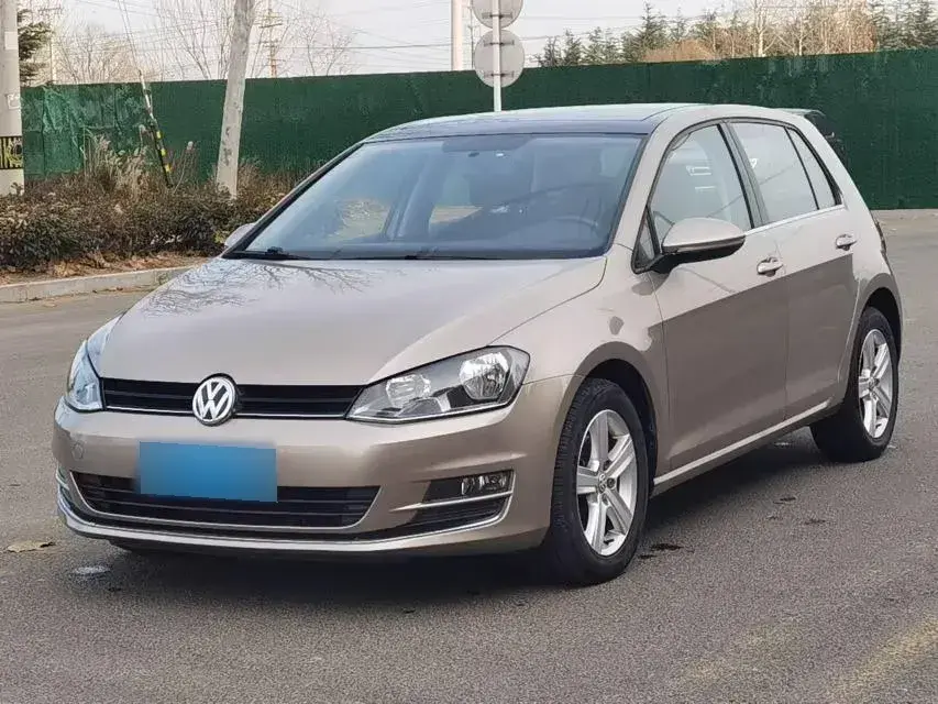 2015 Volkswagen Golf 1.4T 131HP L4 7DCT