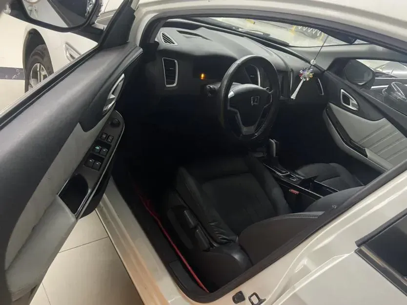 2015 Luxgen 5 1.8T 180HP L4 6AT,autocango,china used car exporter,china ev exporter,chinese used car exporter,chinese used ev exporter