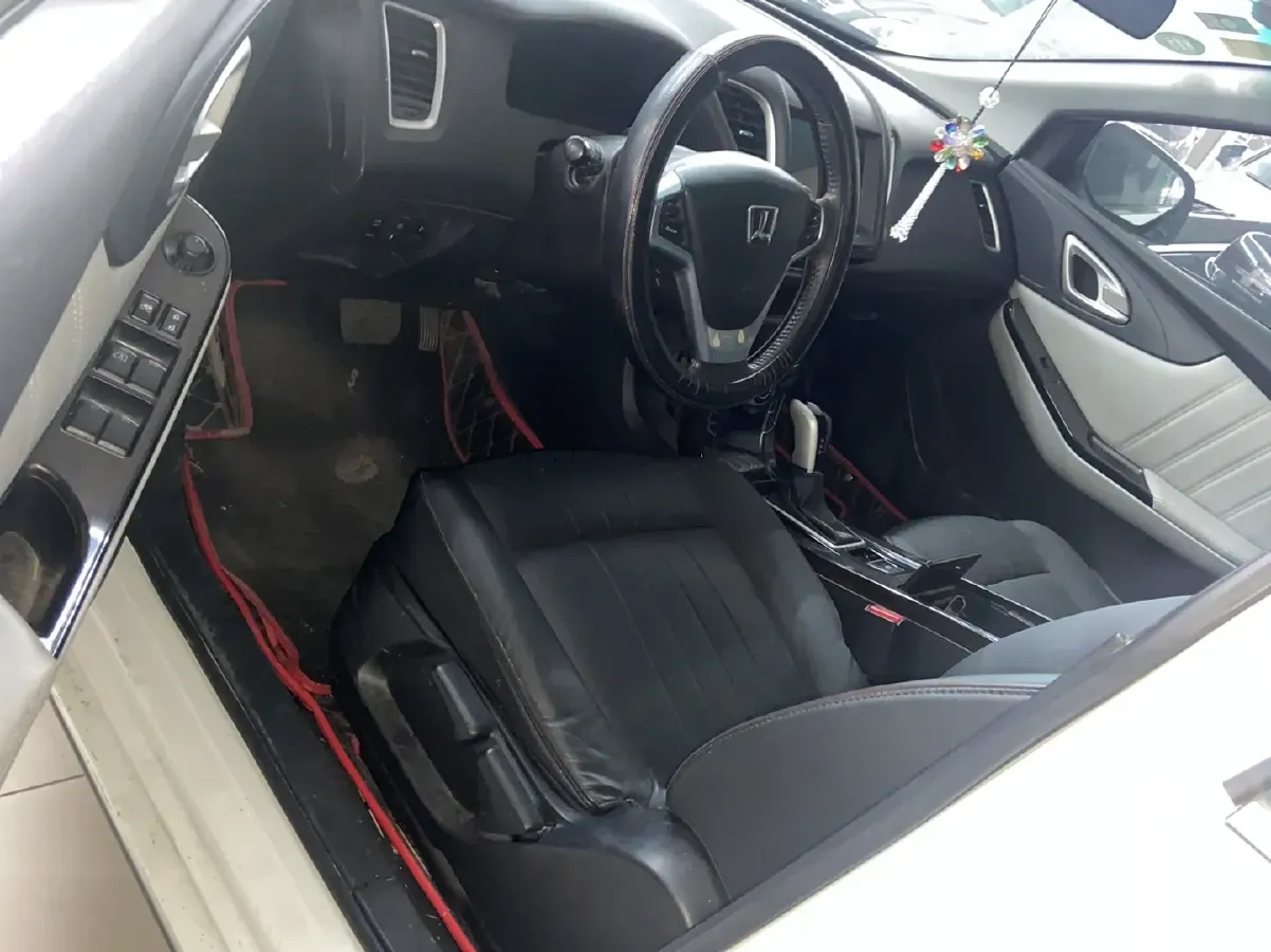 2015 Luxgen 5 1.8T 180HP L4 6AT,autocango,china used car exporter,china ev exporter,chinese used car exporter,chinese used ev exporter