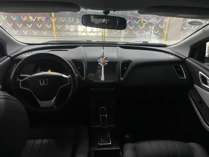 2015 Luxgen 5 1.8T 180HP L4 6AT,autocango,china used car exporter,china ev exporter,chinese used car exporter,chinese used ev exporter