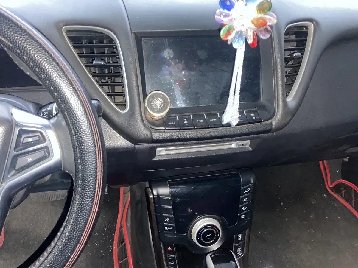 2015 Luxgen 5 1.8T 180HP L4 6AT,autocango,china used car exporter,china ev exporter,chinese used car exporter,chinese used ev exporter