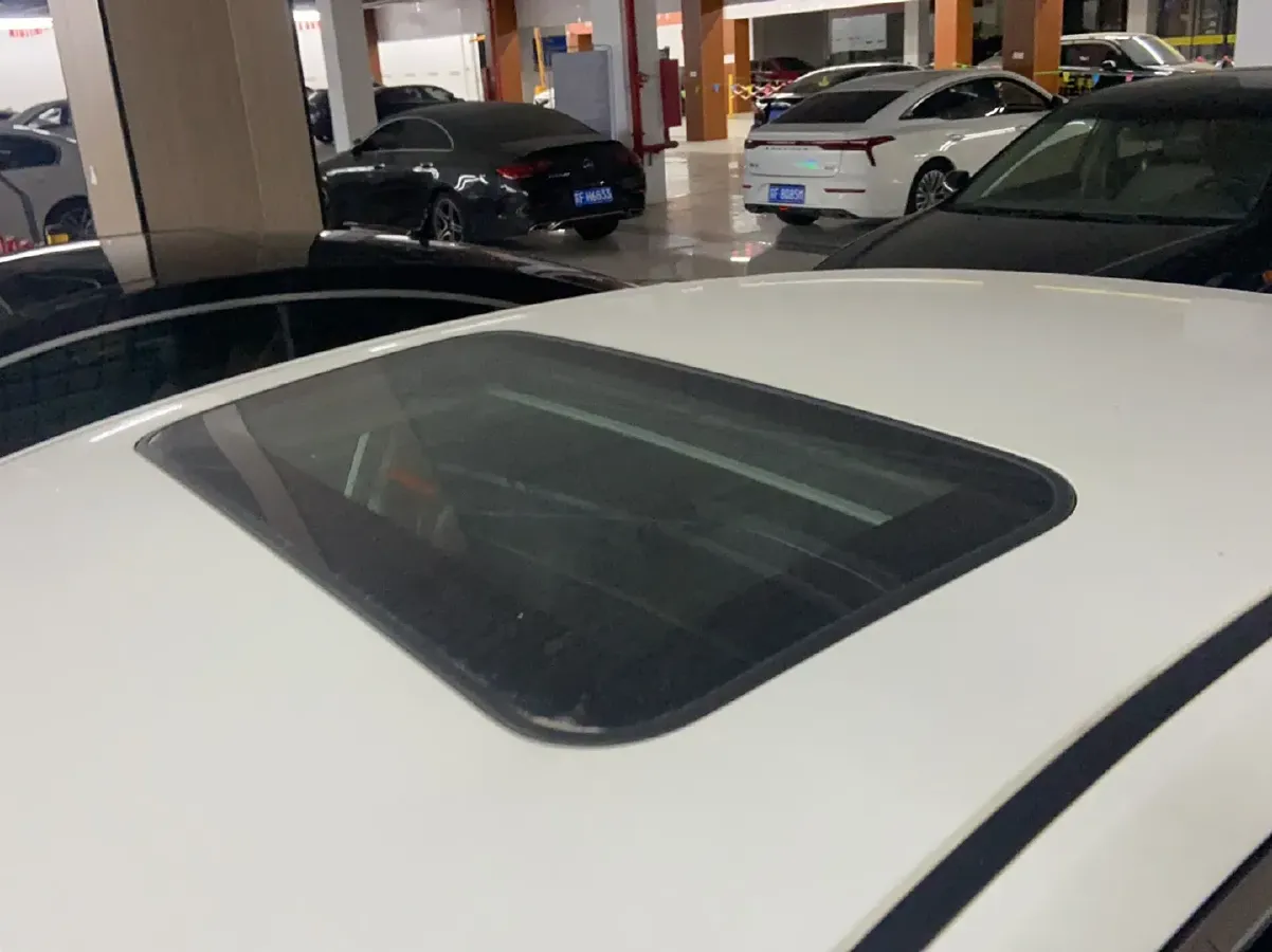 2015 Luxgen 5 1.8T 180HP L4 6AT,autocango,china used car exporter,china ev exporter,chinese used car exporter,chinese used ev exporter