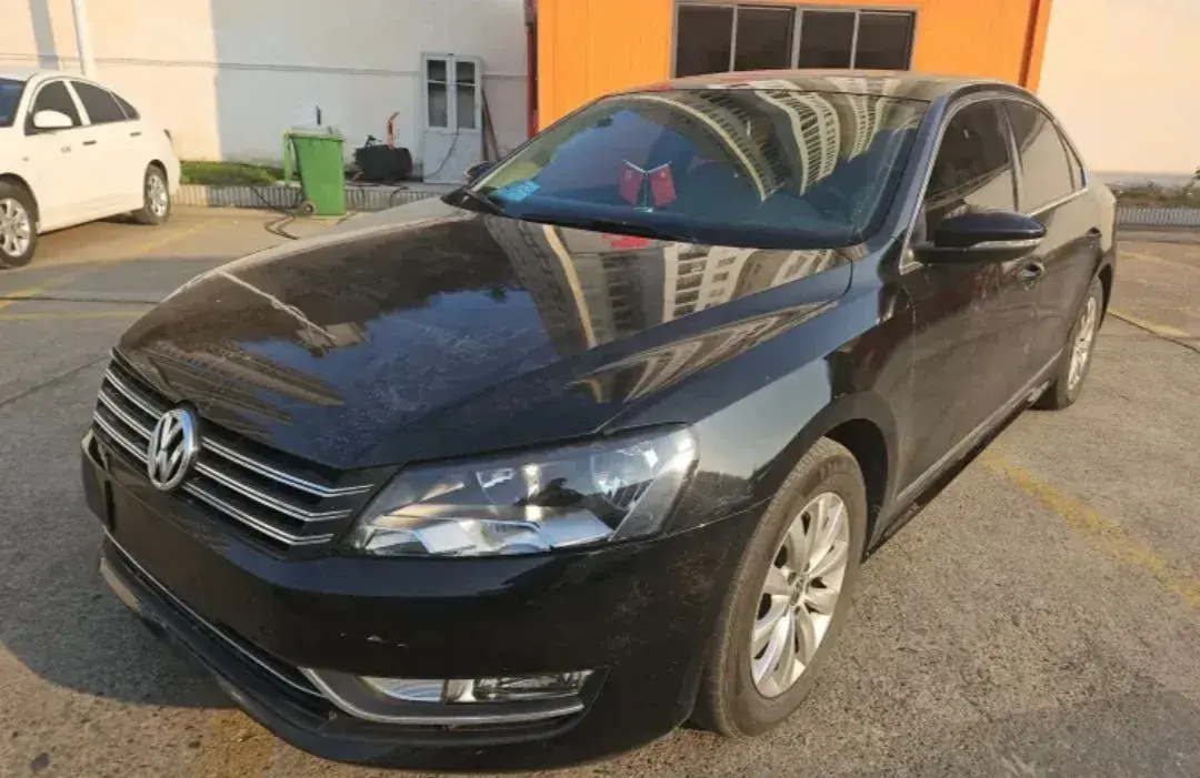 2013 Volkswagen Passat 1.8T 160HP L4 7DCT