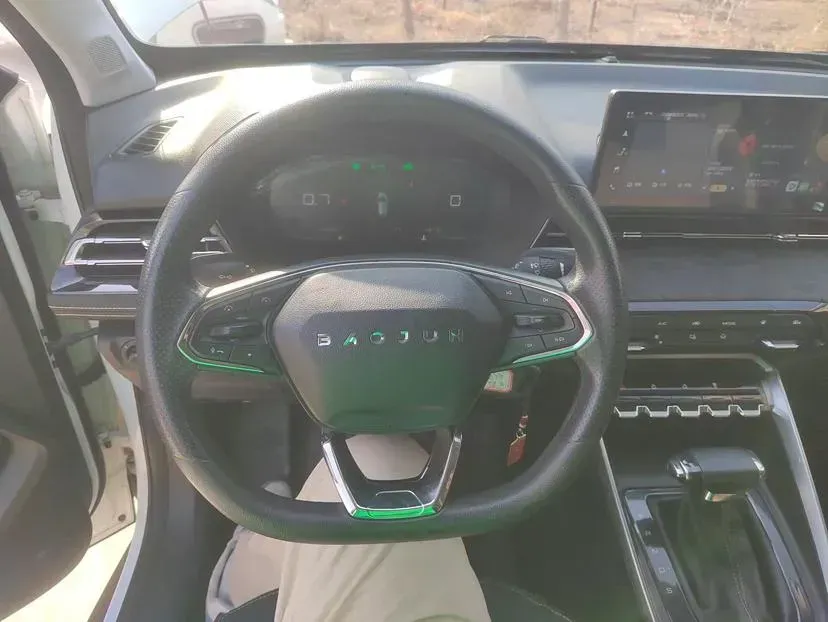 2020 BaoJun RS-3 1.5L 99HP L4 CVT,autocango,china used car exporter,china ev exporter,chinese used car exporter,chinese used ev exporter