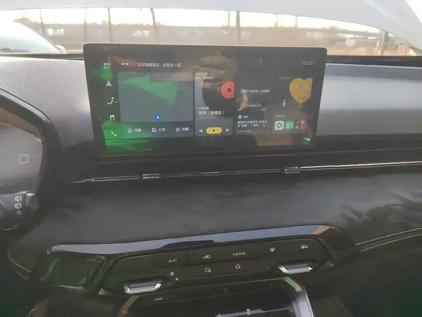 2020 BaoJun RS-3 1.5L 99HP L4 CVT,autocango,china used car exporter,china ev exporter,chinese used car exporter,chinese used ev exporter