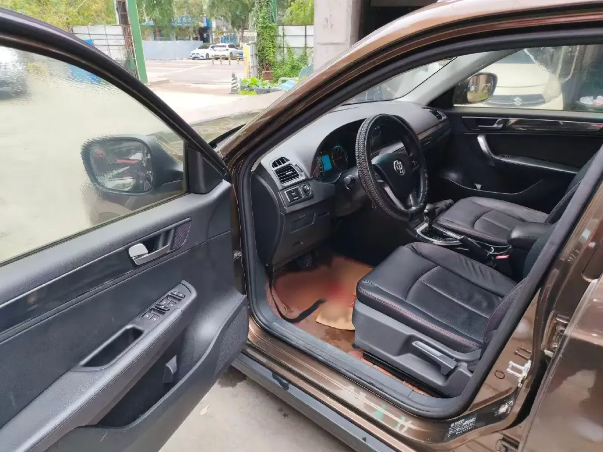 2014 Brilliance Auto V5 1.5T 150HP L4 5AT,autocango,china used car exporter,china ev exporter,chinese used car exporter,chinese used ev exporter