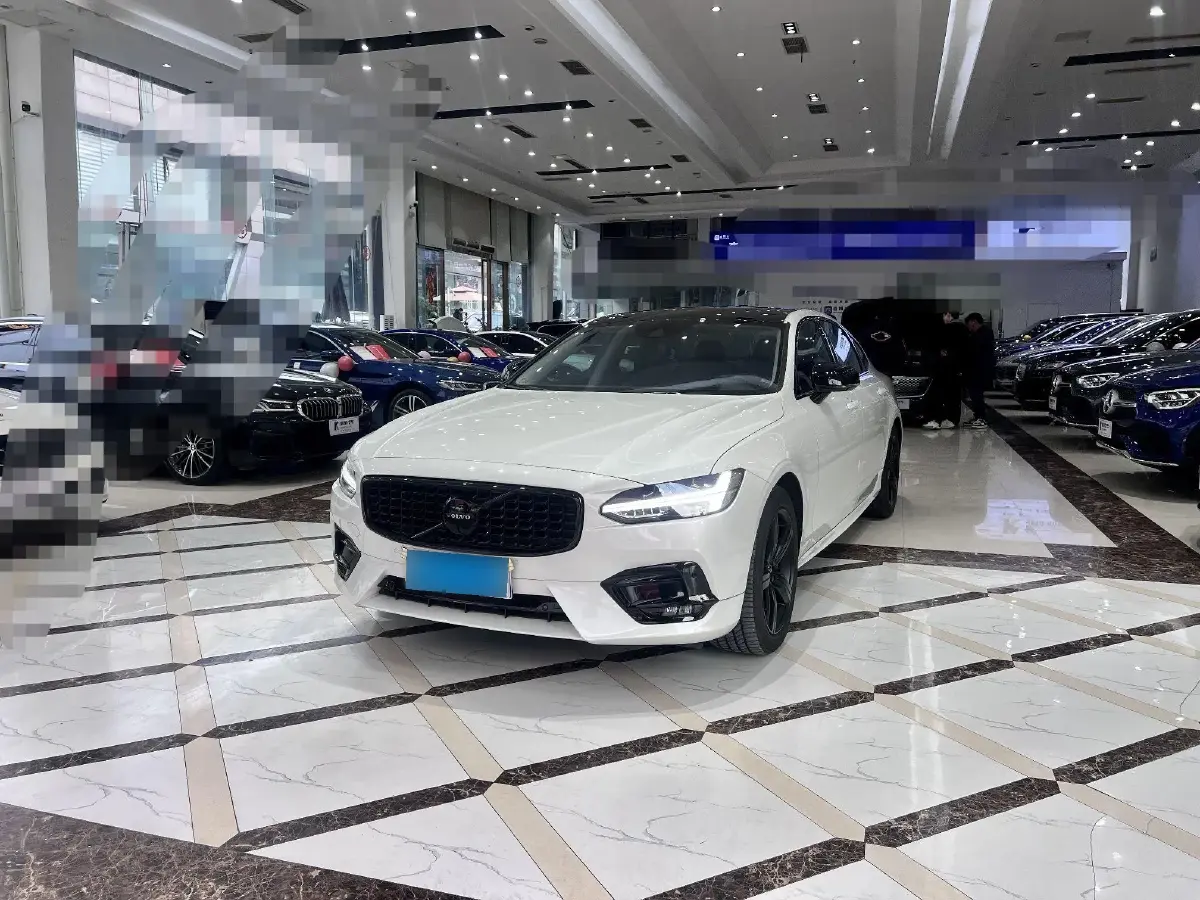 2020 Volvo S90 2.0T 254HP L4 8AT