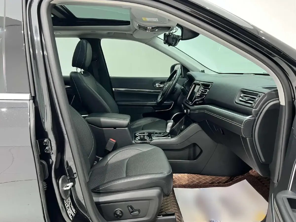 2020 Jeep Commander 2.0T 230HP L4 E-CVT PHEV 12.95KWH,autocango,china used car exporter,china ev exporter,chinese used car exporter,chinese used ev exporter