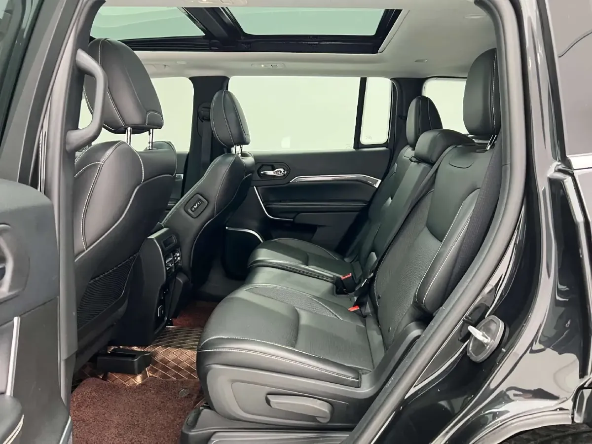 2020 Jeep Commander 2.0T 230HP L4 E-CVT PHEV 12.95KWH,autocango,china used car exporter,china ev exporter,chinese used car exporter,chinese used ev exporter