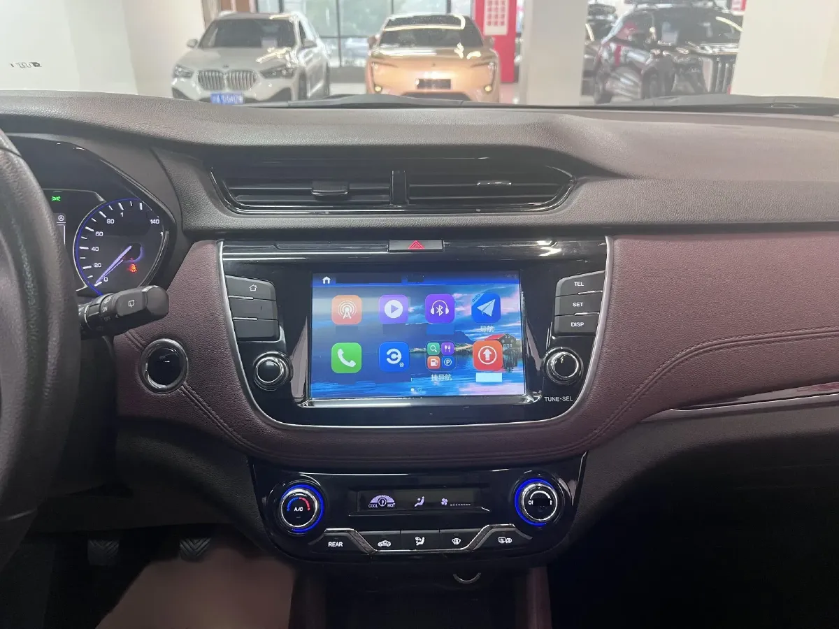 2017 ChangAn Linmax 1.6L 125HP L4 5MT,autocango,china used car exporter,china ev exporter,chinese used car exporter,chinese used ev exporter