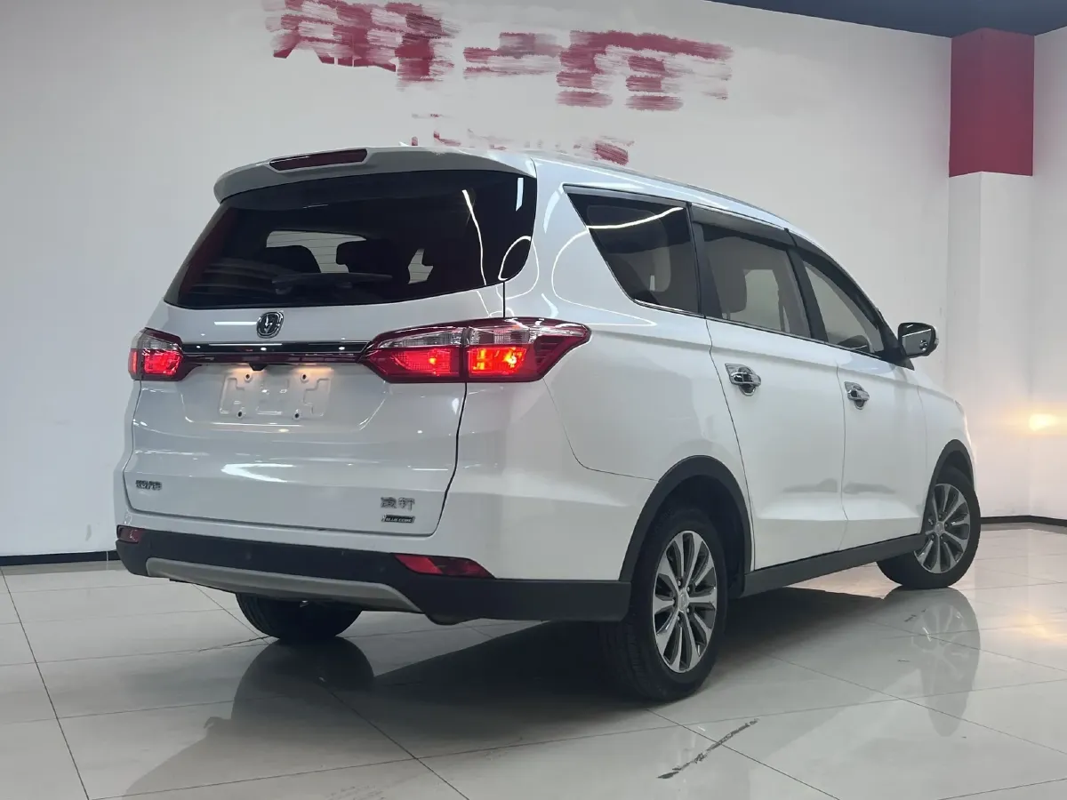 2017 ChangAn Linmax 1.6L 125HP L4 5MT,autocango,china used car exporter,china ev exporter,chinese used car exporter,chinese used ev exporter