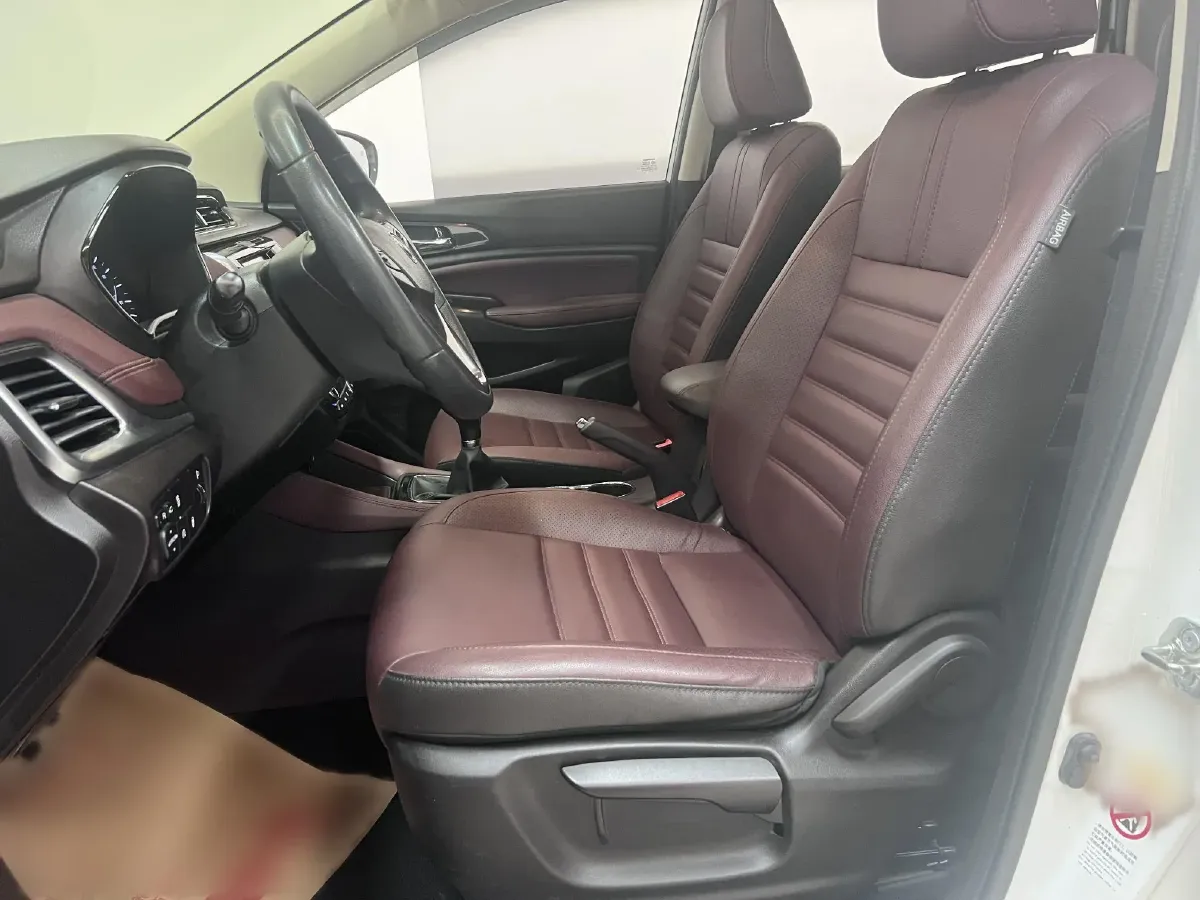 2017 ChangAn Linmax 1.6L 125HP L4 5MT,autocango,china used car exporter,china ev exporter,chinese used car exporter,chinese used ev exporter