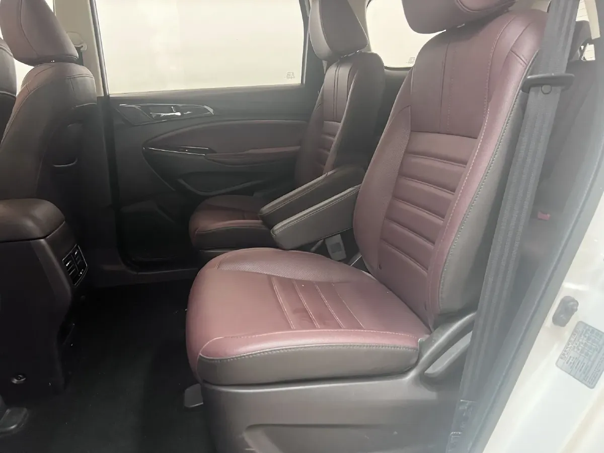 2017 ChangAn Linmax 1.6L 125HP L4 5MT,autocango,china used car exporter,china ev exporter,chinese used car exporter,chinese used ev exporter