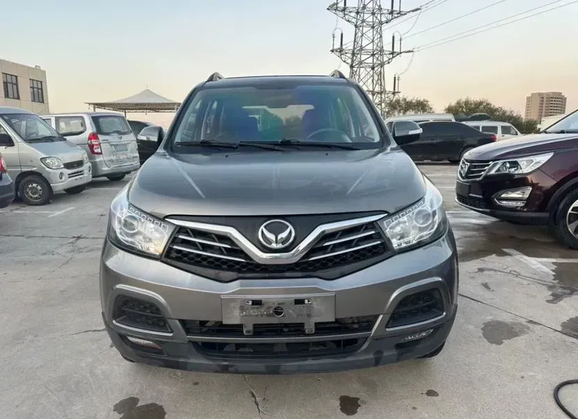 2015 BAIC Hyosow S2 1.5L 113HP L4 5MT,autocango,china used car exporter,china ev exporter,chinese used car exporter,chinese used ev exporter