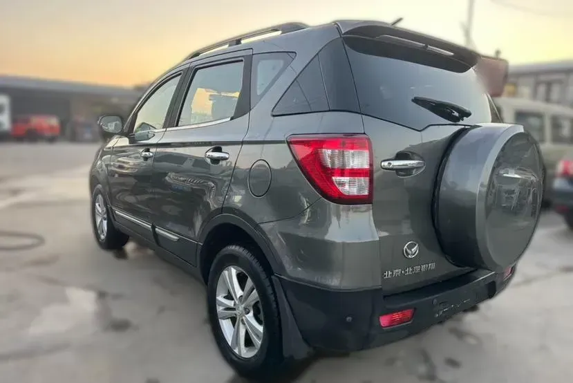 2015 BAIC Hyosow S2 1.5L 113HP L4 5MT,autocango,china used car exporter,china ev exporter,chinese used car exporter,chinese used ev exporter