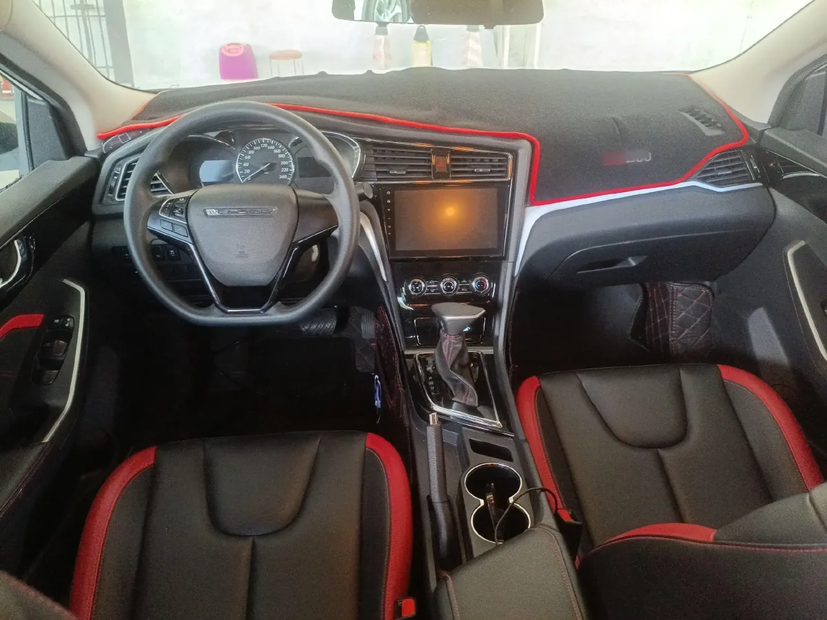 2020 Venucia D60 1.6L 126HP L4 CVT,autocango,china used car exporter,china ev exporter,chinese used car exporter,chinese used ev exporter