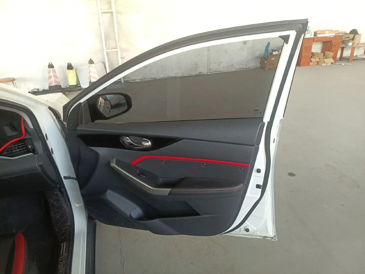 2020 Venucia D60 1.6L 126HP L4 CVT,autocango,china used car exporter,china ev exporter,chinese used car exporter,chinese used ev exporter