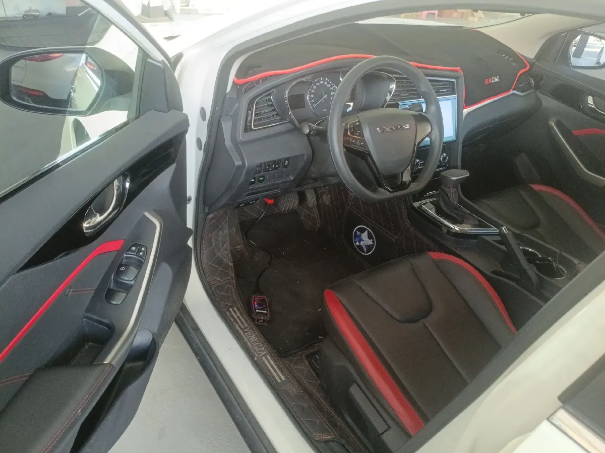 2020 Venucia D60 1.6L 126HP L4 CVT,autocango,china used car exporter,china ev exporter,chinese used car exporter,chinese used ev exporter
