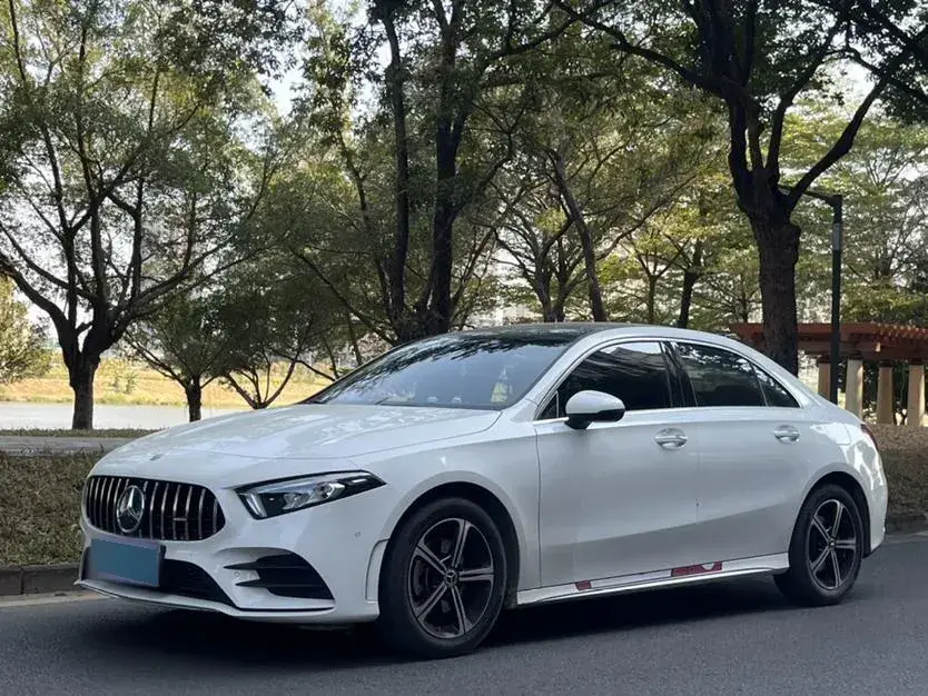 2022 Mercedes-Benz A Class 1.3T 163HP L4 7DCT