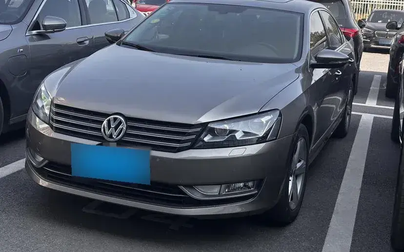 2014 Volkswagen Passat 1.8T 160HP L4 7DCT