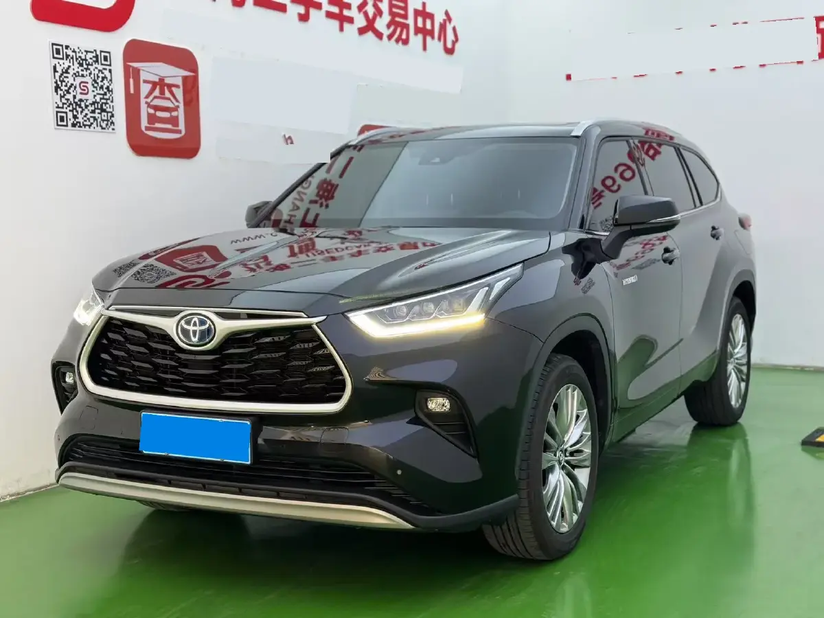 2023 Toyota Highlander 2.5L 189HP L4 E-CVT Hybrid
