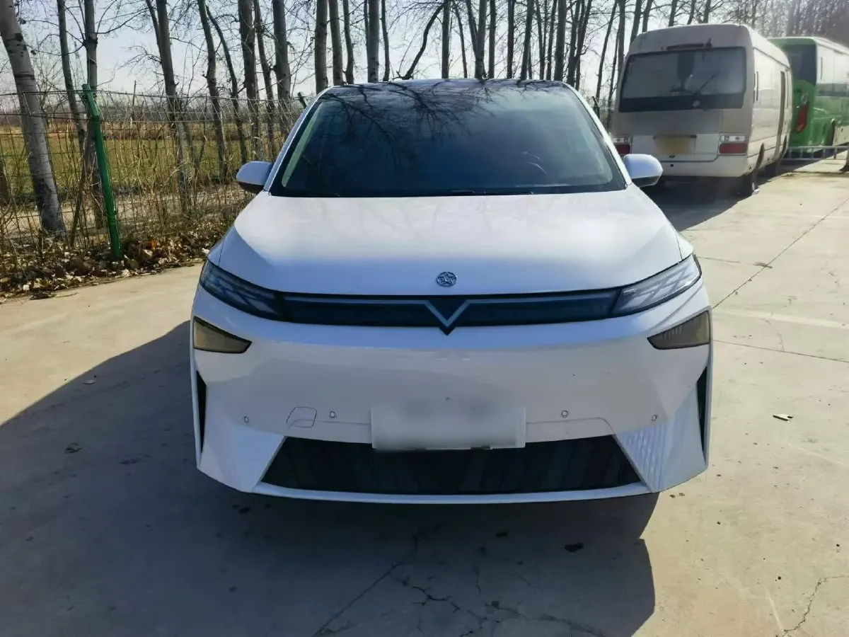 2023 Venucia VX6 BEV 62KWH,autocango,china used car exporter,china ev exporter,chinese used car exporter,chinese used ev exporter