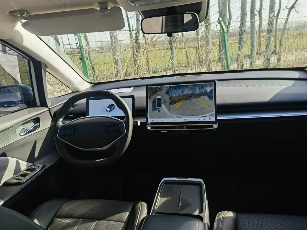 2023 Venucia VX6 BEV 62KWH,autocango,china used car exporter,china ev exporter,chinese used car exporter,chinese used ev exporter