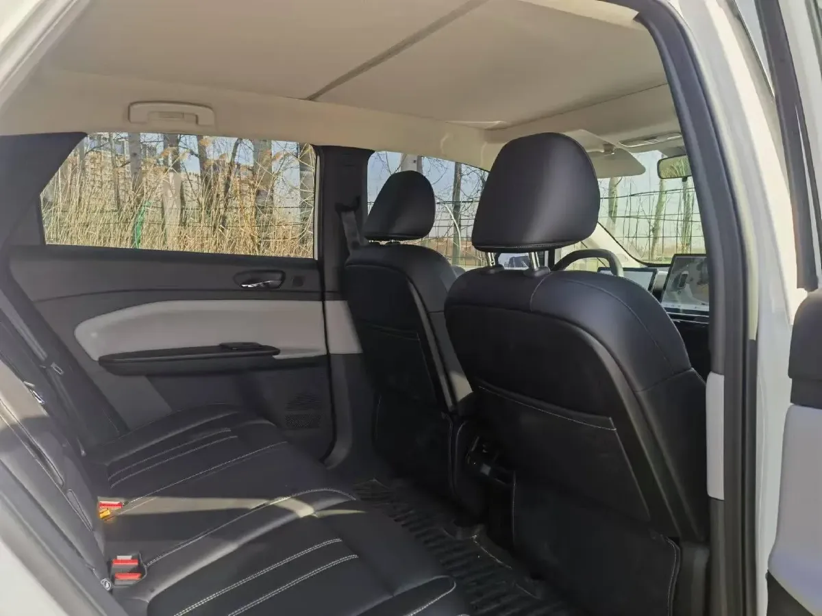 2023 Venucia VX6 BEV 62KWH,autocango,china used car exporter,china ev exporter,chinese used car exporter,chinese used ev exporter