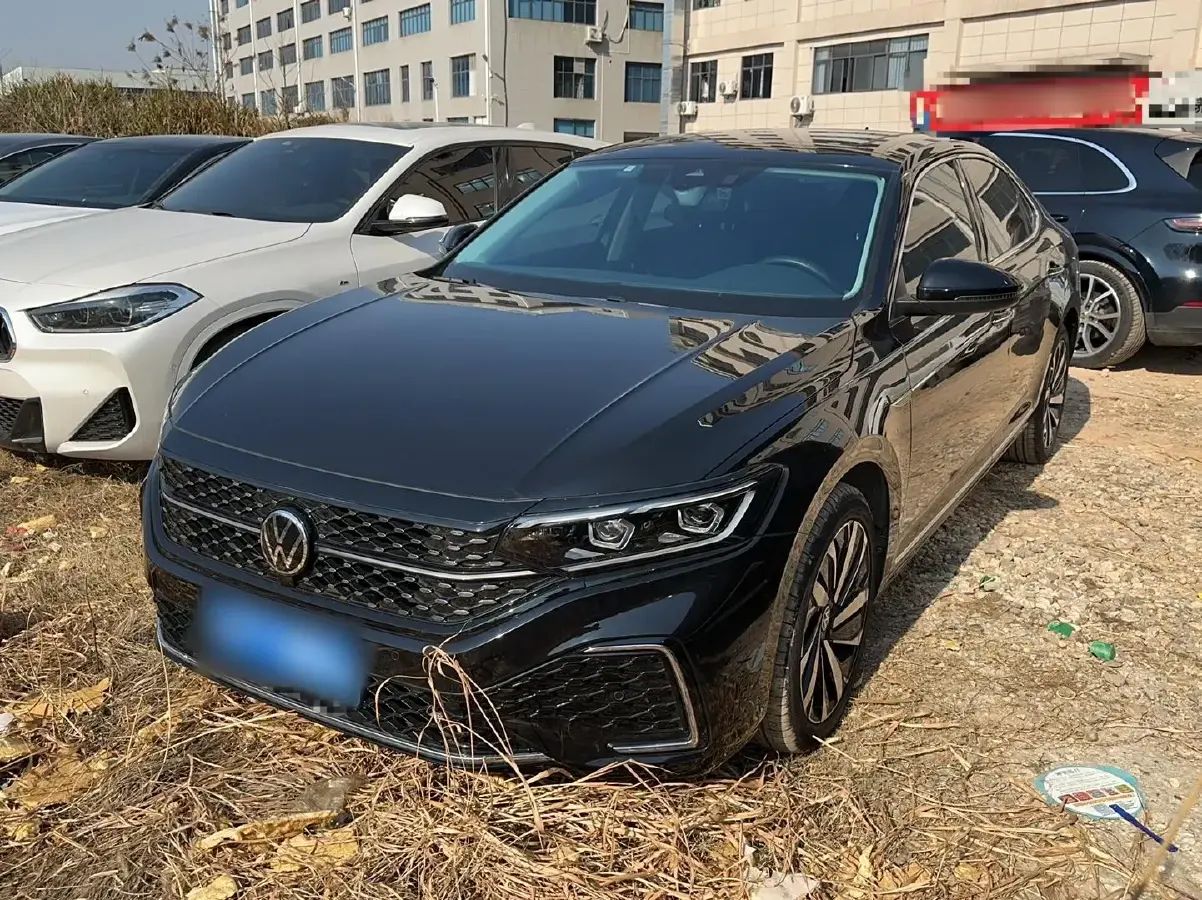 2022 Volkswagen Passat 2.0T 186HP L4 7DCT