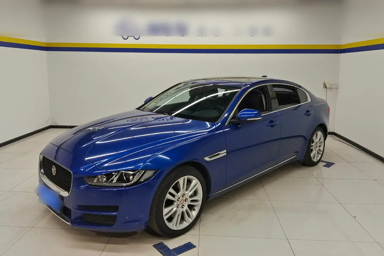 2018 Jaguar XEL 2.0T 200HP L4 8AT