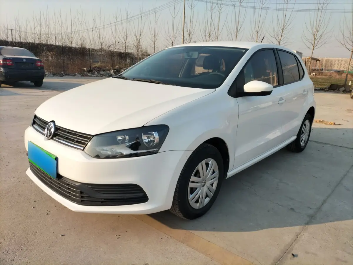 2016 Volkswagen Polo 1.4L 90HP L4 5MT