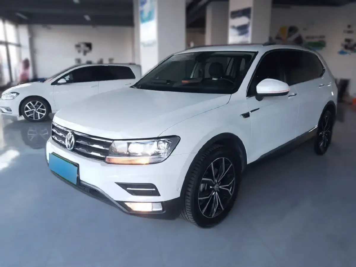 2020 Volkswagen Tiguan L 2.0T 186HP L4 7DCT
