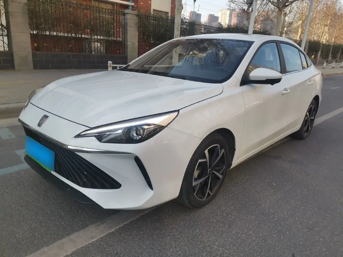 2023 Roewe i5 1.5L 129HP L4 CVT