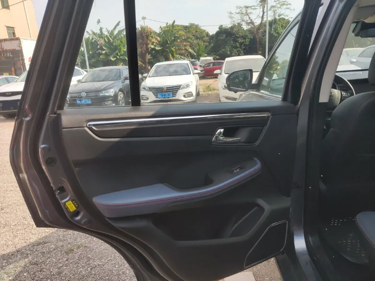 2021 SWM G05 1.5T 156HP L4 6AT,autocango,china used car exporter,china ev exporter,chinese used car exporter,chinese used ev exporter