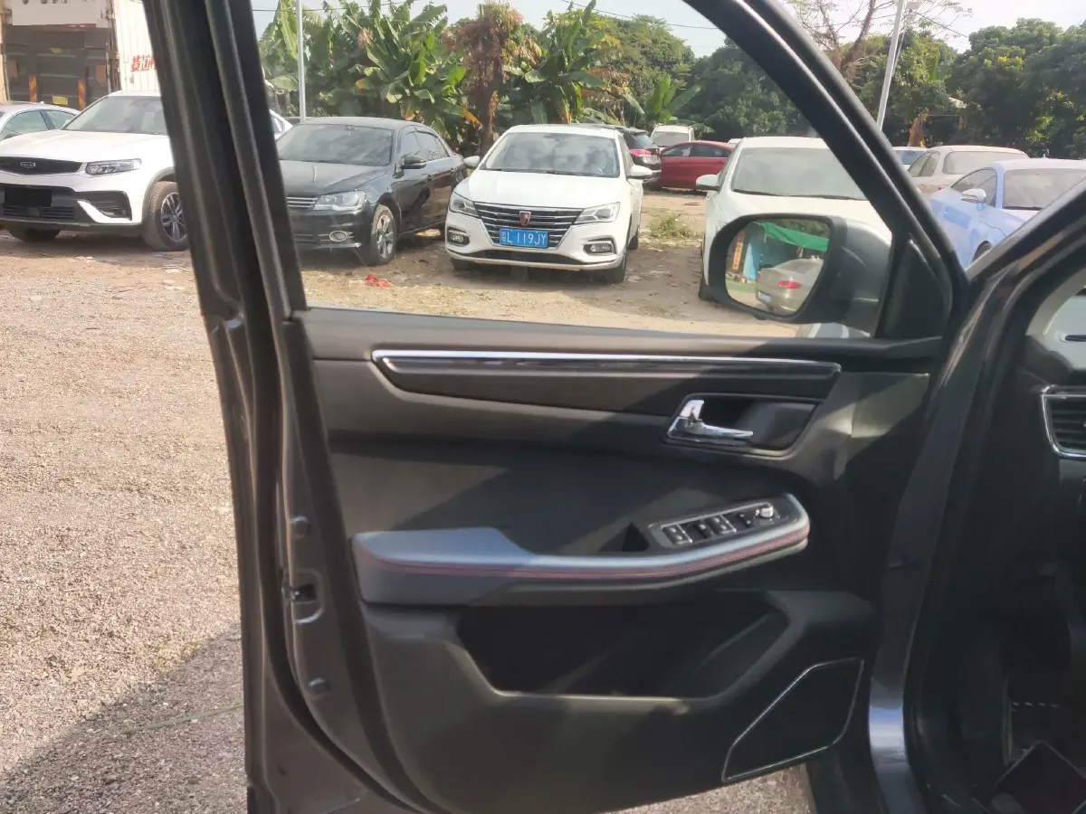 2021 SWM G05 1.5T 156HP L4 6AT,autocango,china used car exporter,china ev exporter,chinese used car exporter,chinese used ev exporter