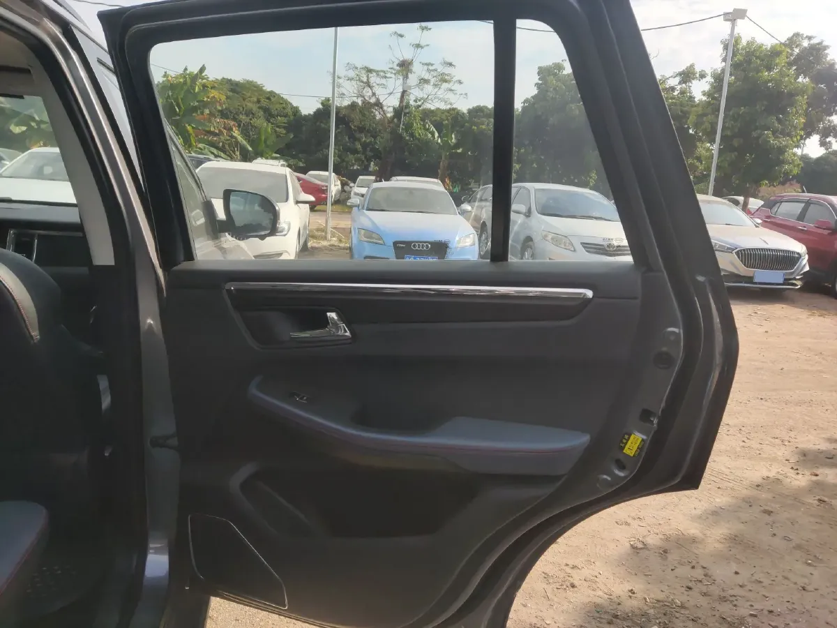 2021 SWM G05 1.5T 156HP L4 6AT,autocango,china used car exporter,china ev exporter,chinese used car exporter,chinese used ev exporter