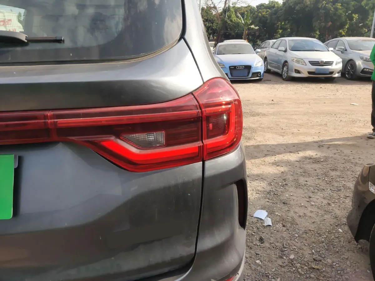2021 SWM G05 1.5T 156HP L4 6AT,autocango,china used car exporter,china ev exporter,chinese used car exporter,chinese used ev exporter