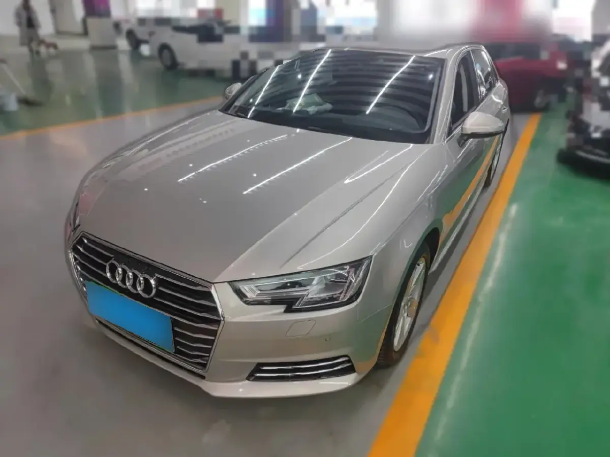 2018 Audi A4L 2.0T 190HP L4 7DCT