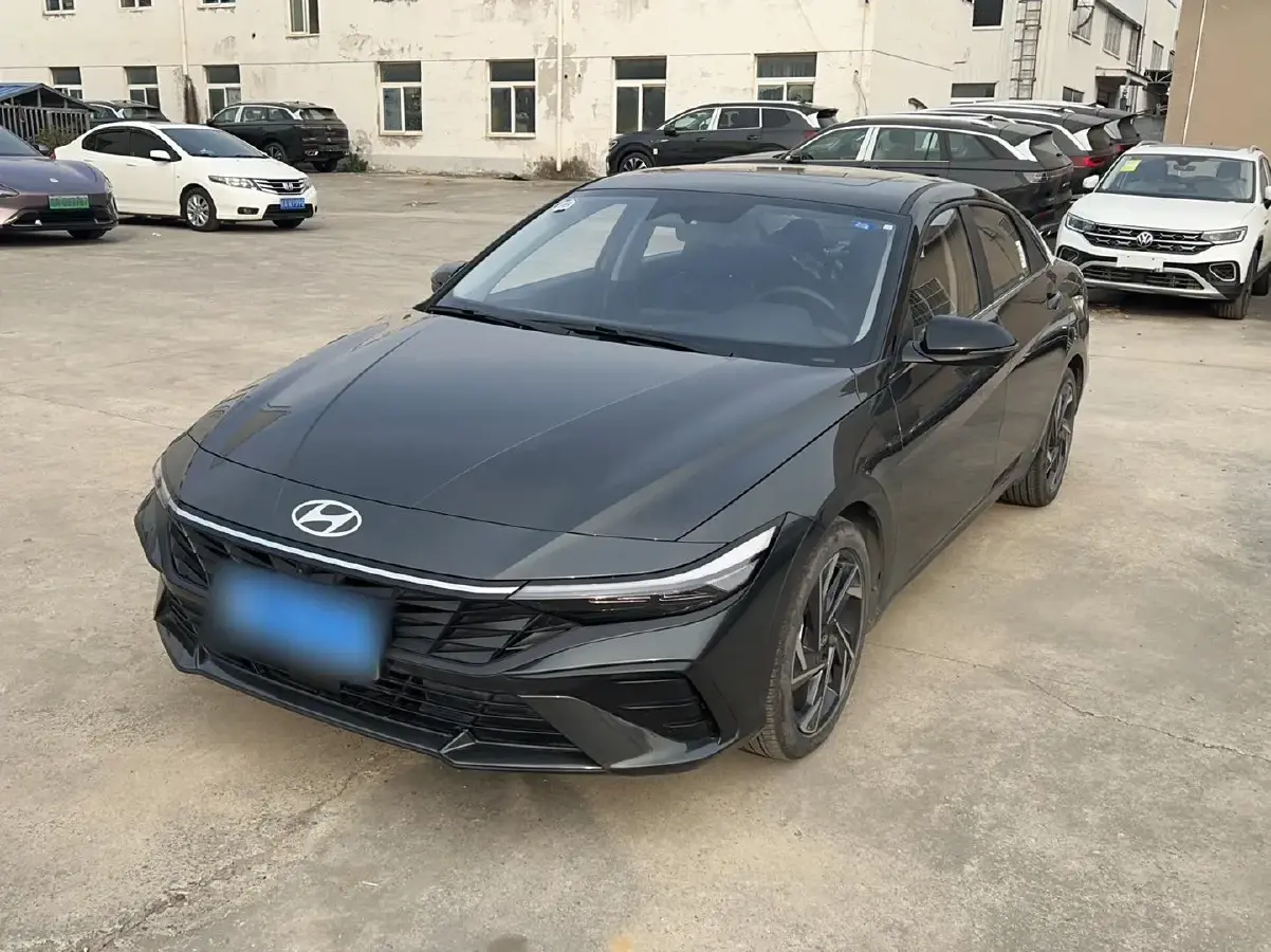 2023 Hyundai Elantra 1.5L 115HP L4 CVT