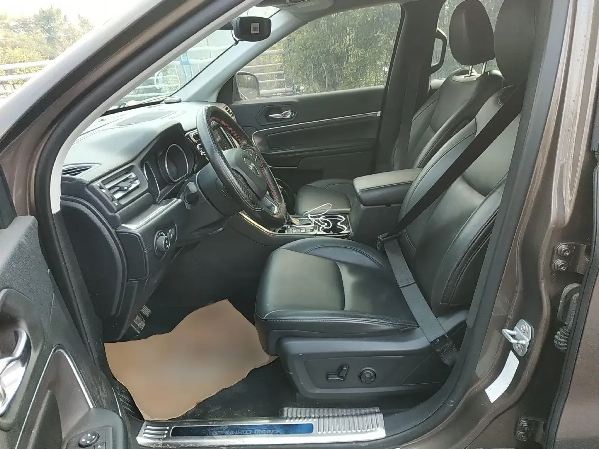 2018 Jeep Commander 2.0T 265HP L4 9AT,autocango,china used car exporter,china ev exporter,chinese used car exporter,chinese used ev exporter