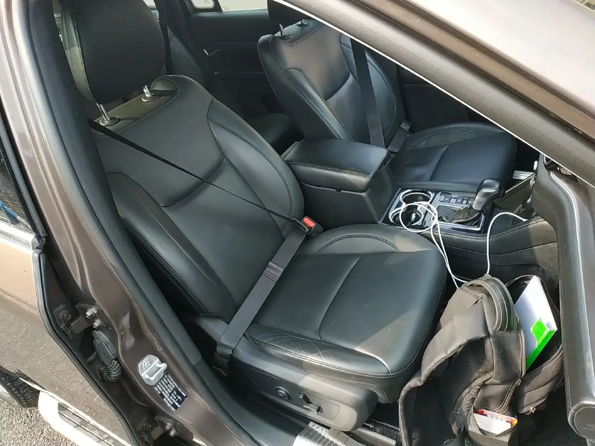 2018 Jeep Commander 2.0T 265HP L4 9AT,autocango,china used car exporter,china ev exporter,chinese used car exporter,chinese used ev exporter