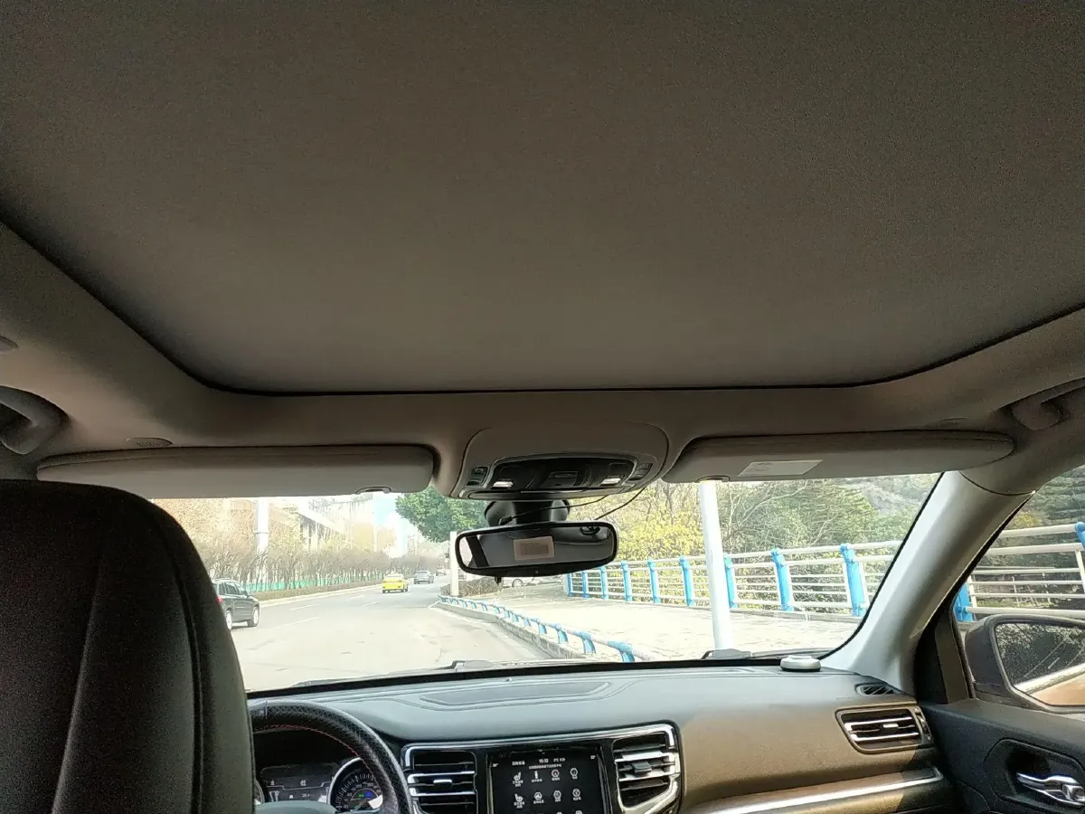 2018 Jeep Commander 2.0T 265HP L4 9AT,autocango,china used car exporter,china ev exporter,chinese used car exporter,chinese used ev exporter