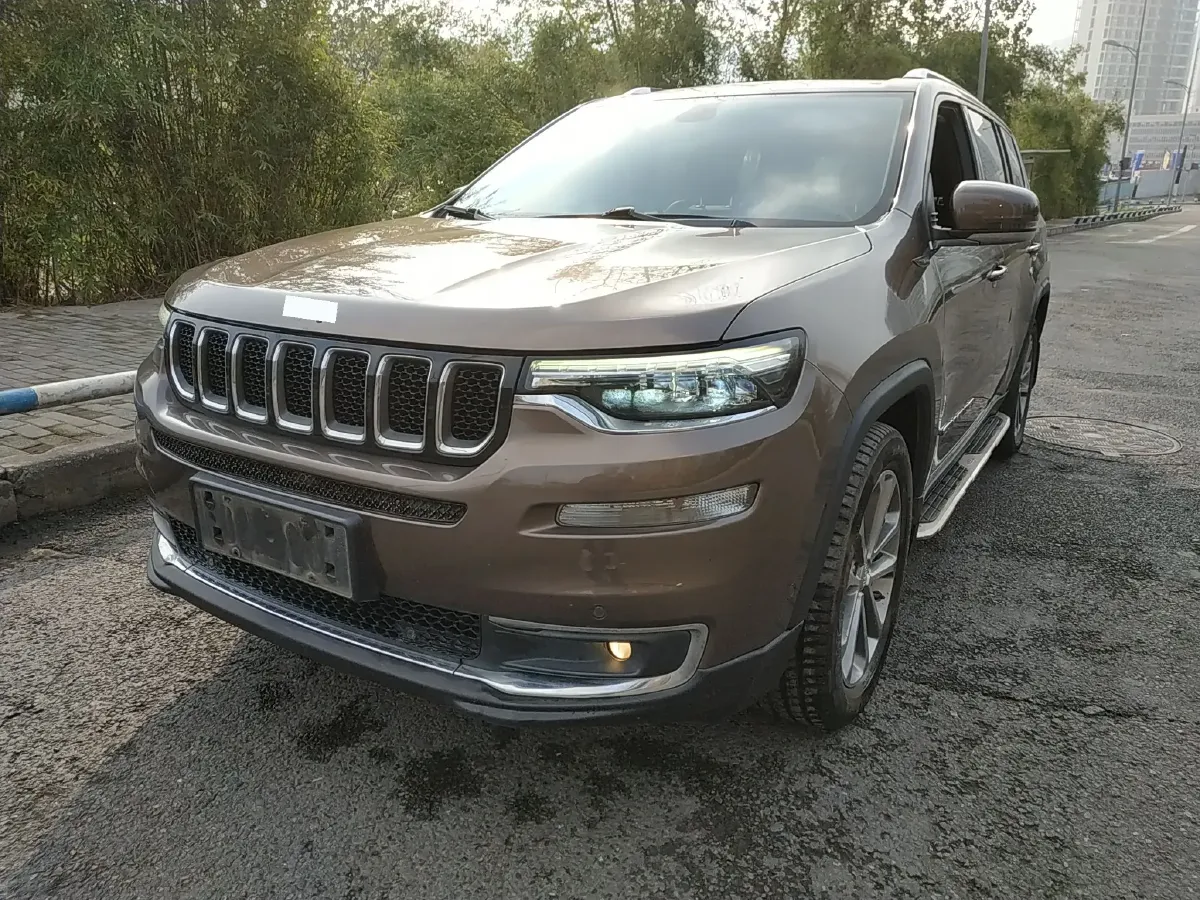 2018 Jeep Commander 2.0T 265HP L4 9AT,autocango,china used car exporter,china ev exporter,chinese used car exporter,chinese used ev exporter