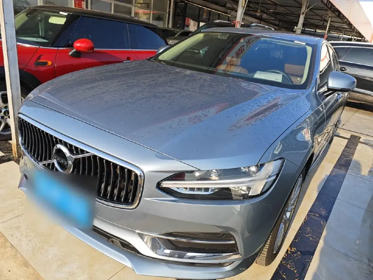 2020 Volvo S90 2.0T 250HP L4 8AT