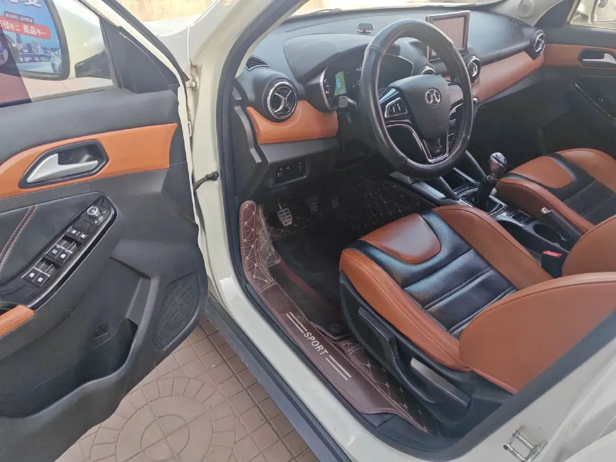 2016 BeiJing Auto Senova X35 1.5L 116HP L4 5MT,autocango,china used car exporter,china ev exporter,chinese used car exporter,chinese used ev exporter