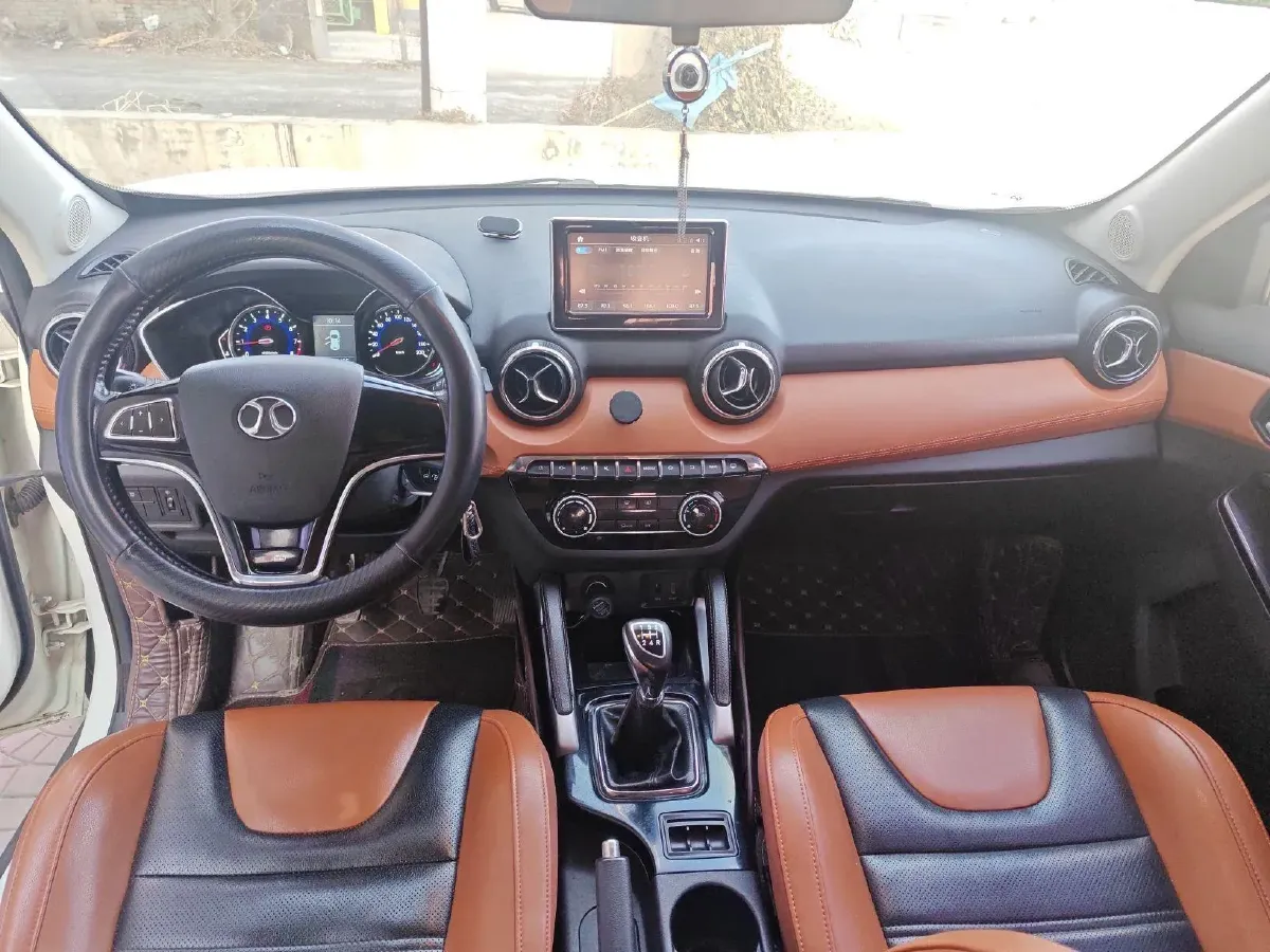 2016 BeiJing Auto Senova X35 1.5L 116HP L4 5MT,autocango,china used car exporter,china ev exporter,chinese used car exporter,chinese used ev exporter