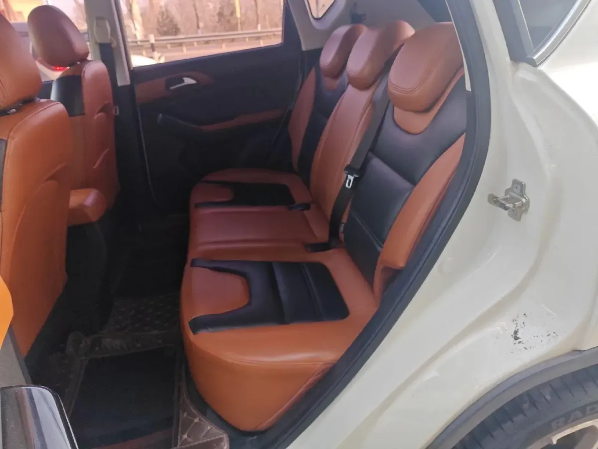 2016 BeiJing Auto Senova X35 1.5L 116HP L4 5MT,autocango,china used car exporter,china ev exporter,chinese used car exporter,chinese used ev exporter