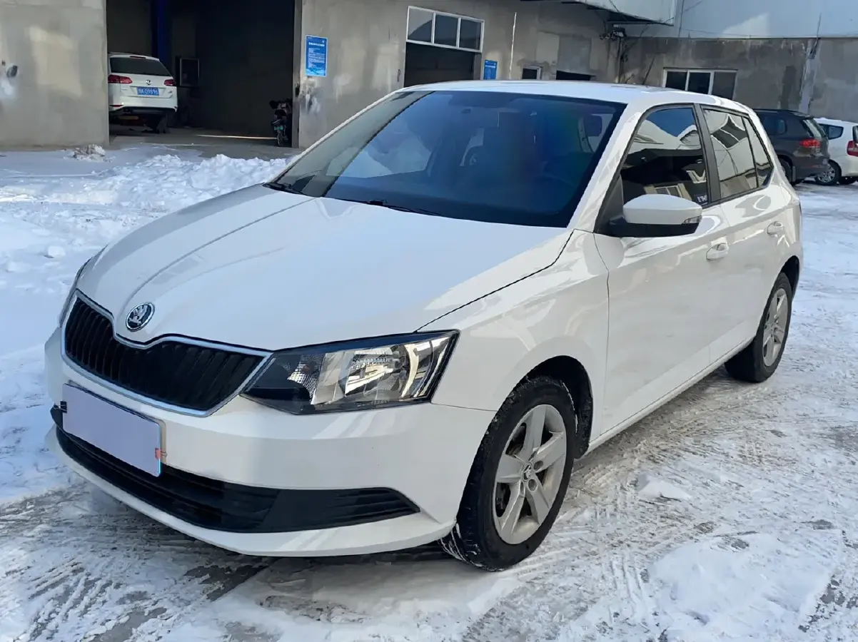 2017 Skoda Fabia 1.4L 90HP L4 6AT
