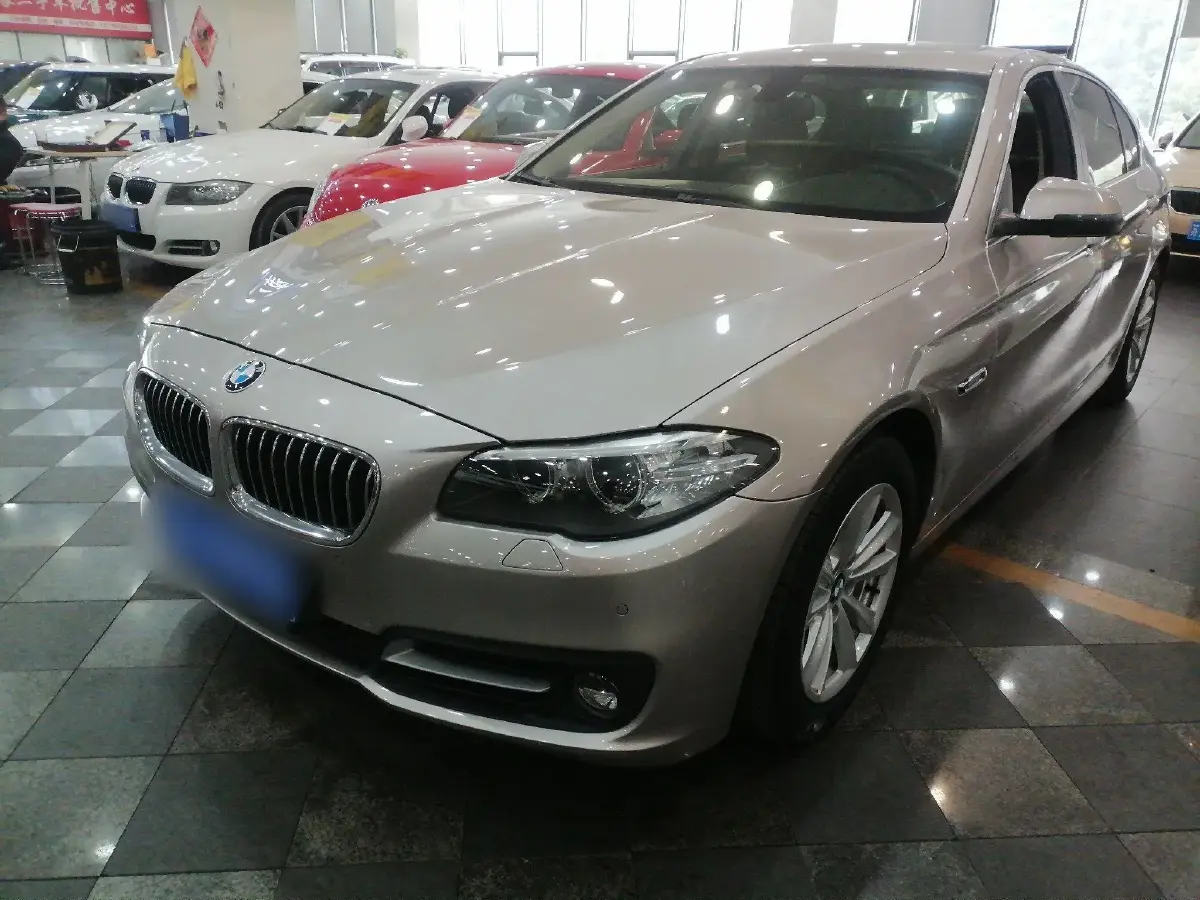 2014 BMW 5 Series 2.0T 184HP L4 8AT